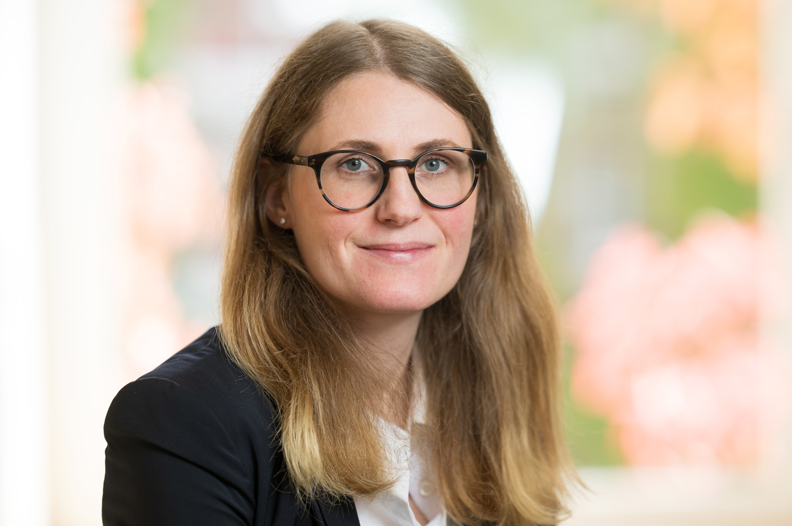 Porträt von Caroline Girardot